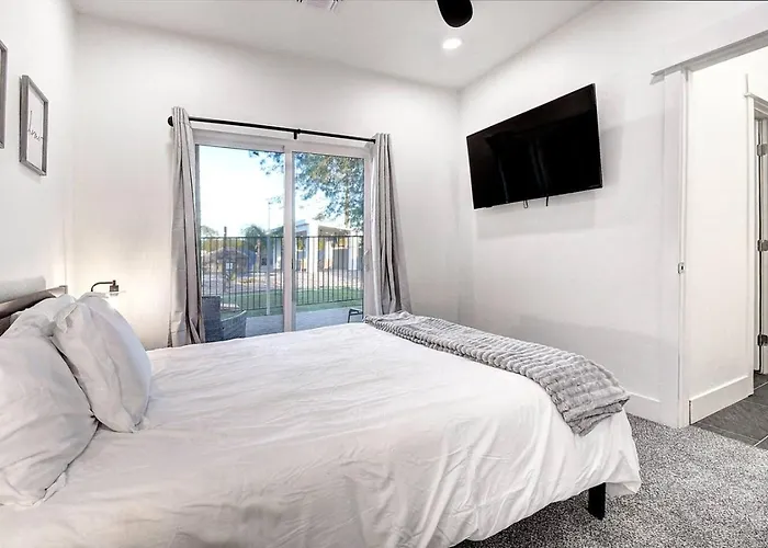 Scottsdalestays 12br Mansion-500k Pool-az 10.